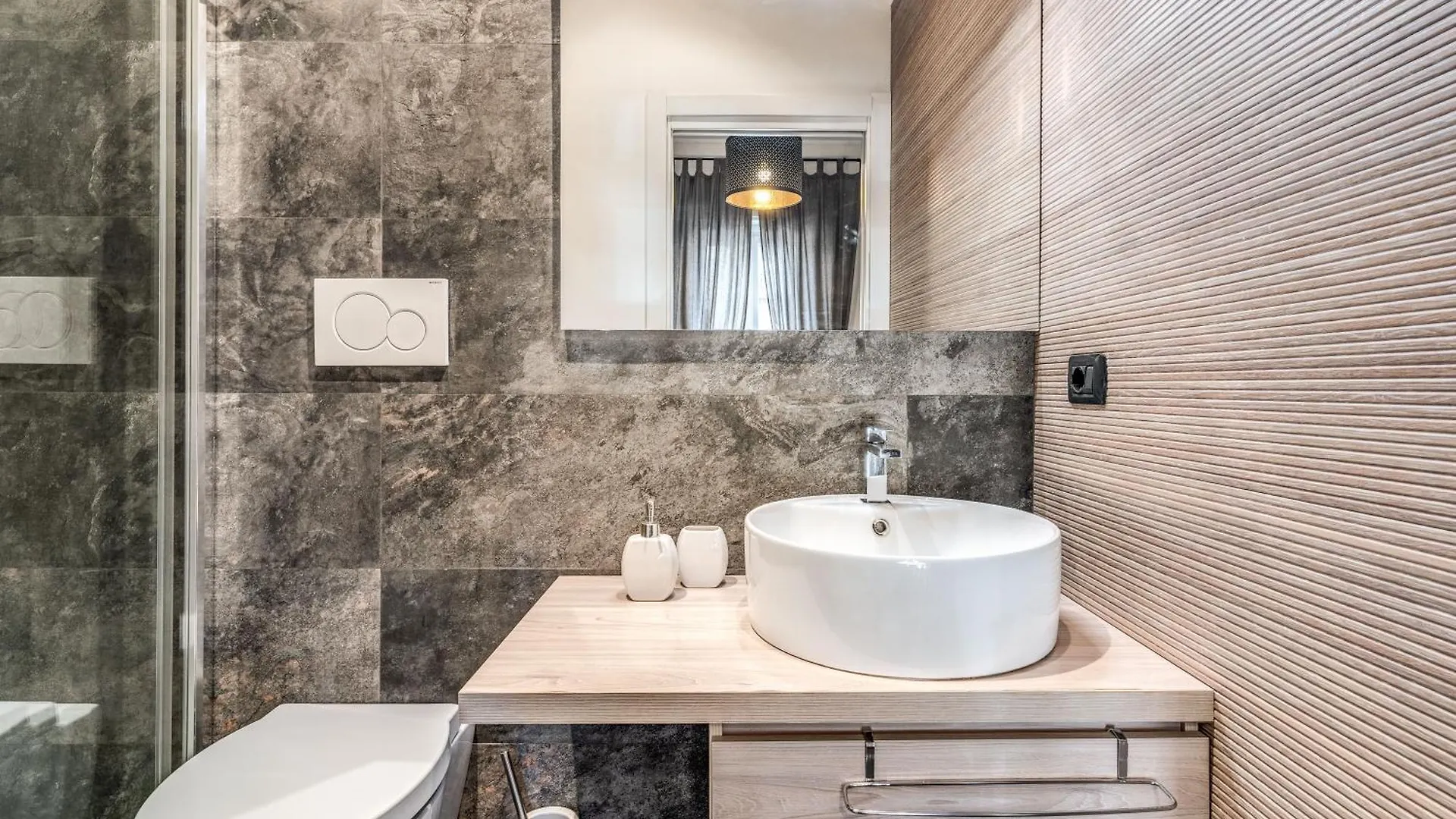 ** Bed & Breakfast Stasera A Casa Da M.E. Hotel Rome Italy