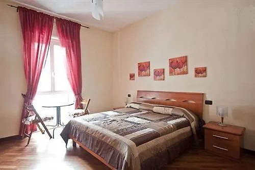 ** Bed & Breakfast Stasera A Casa Da M.E. Hotel Rome Italy